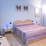 Casadelmela B&B 밀라초